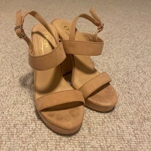 Beige tall casual heels